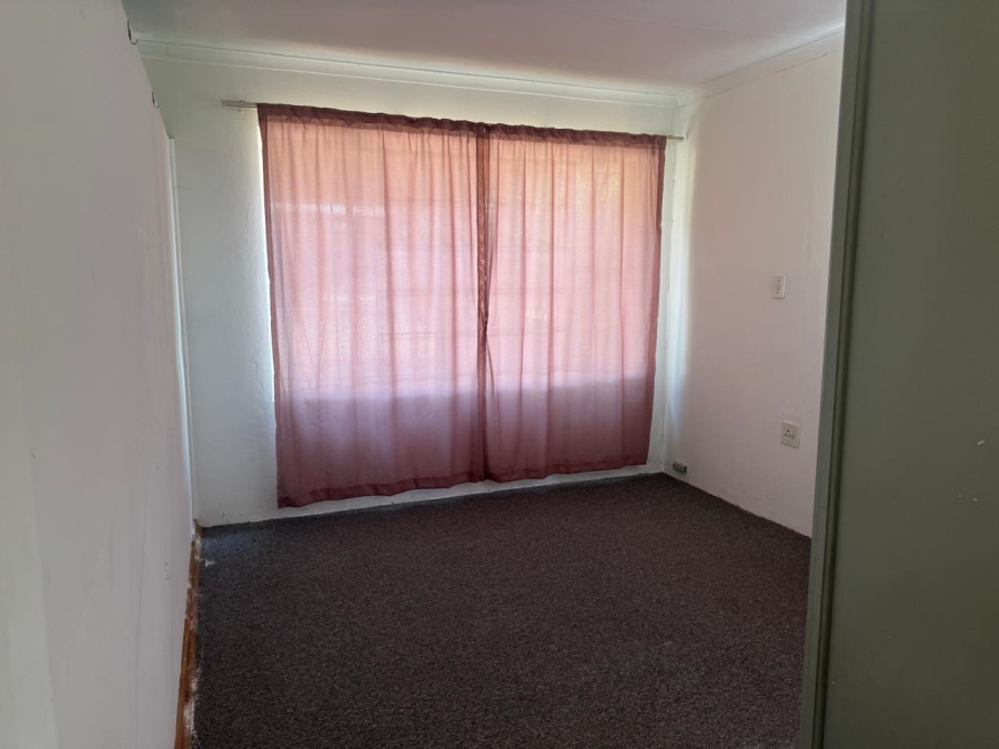 To Let 3 Bedroom Property for Rent in Dunnottar Gauteng