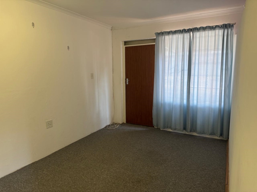 To Let 3 Bedroom Property for Rent in Dunnottar Gauteng
