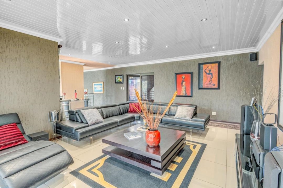 8 Bedroom Property for Sale in Kibler Park Gauteng
