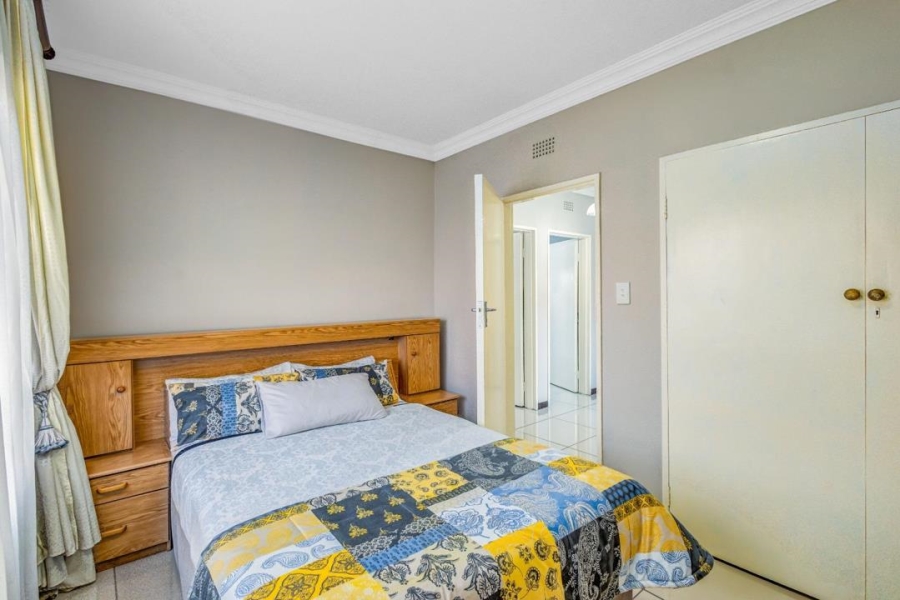 8 Bedroom Property for Sale in Kibler Park Gauteng