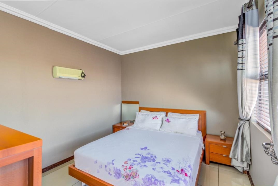 8 Bedroom Property for Sale in Kibler Park Gauteng