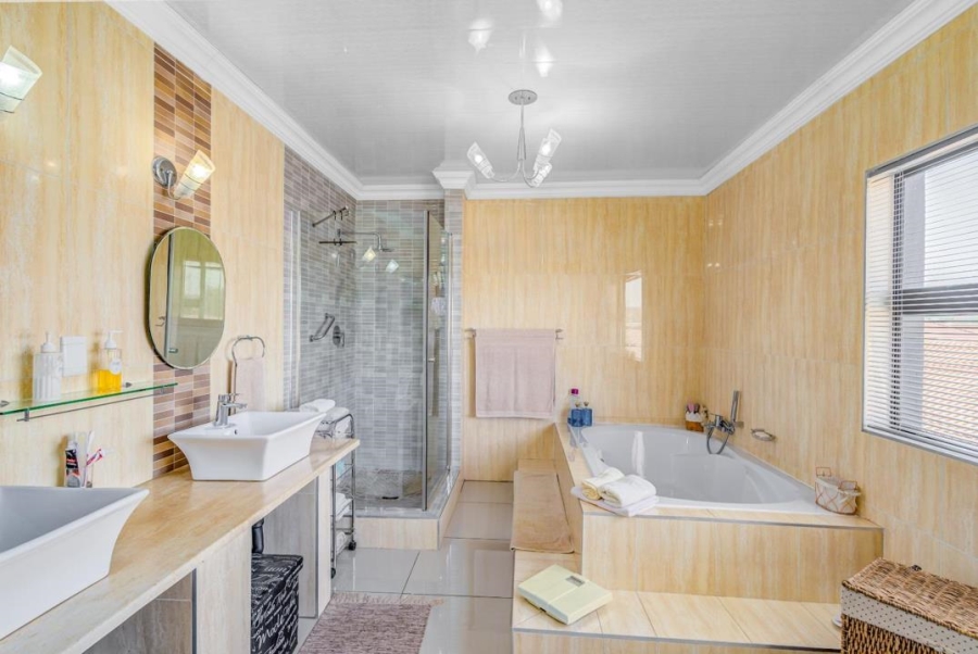 8 Bedroom Property for Sale in Kibler Park Gauteng