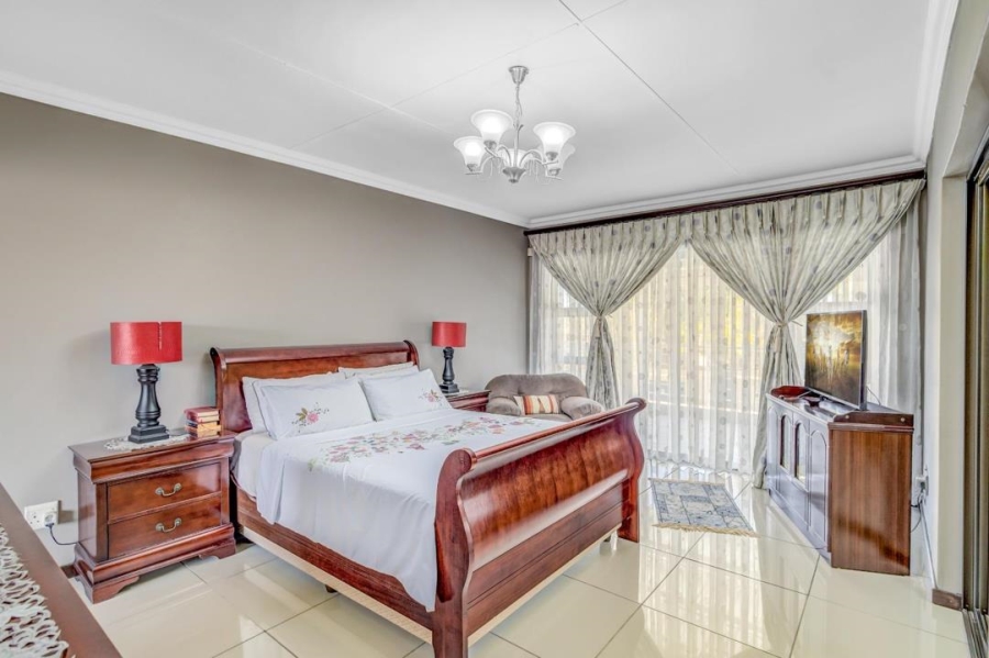 8 Bedroom Property for Sale in Kibler Park Gauteng