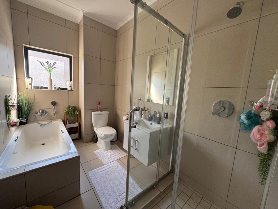To Let 2 Bedroom Property for Rent in Lilianton Gauteng