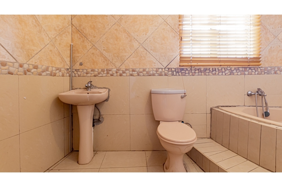 5 Bedroom Property for Sale in Naturena Gauteng