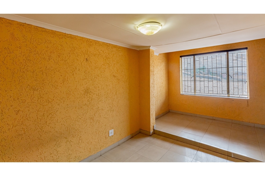 5 Bedroom Property for Sale in Naturena Gauteng