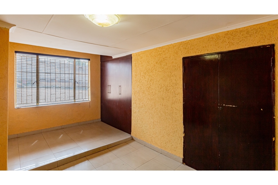 5 Bedroom Property for Sale in Naturena Gauteng