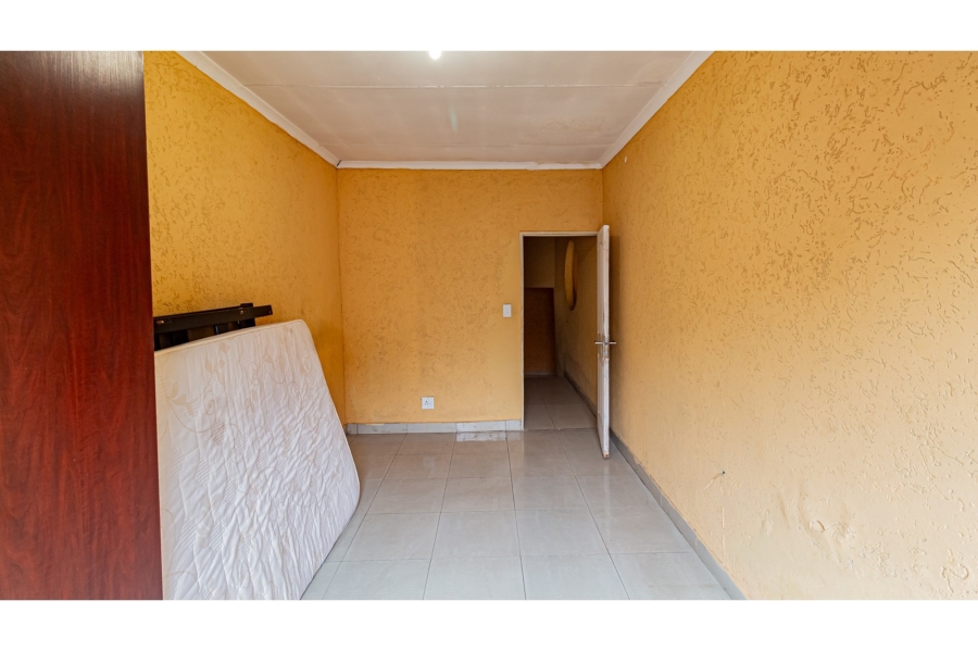 5 Bedroom Property for Sale in Naturena Gauteng
