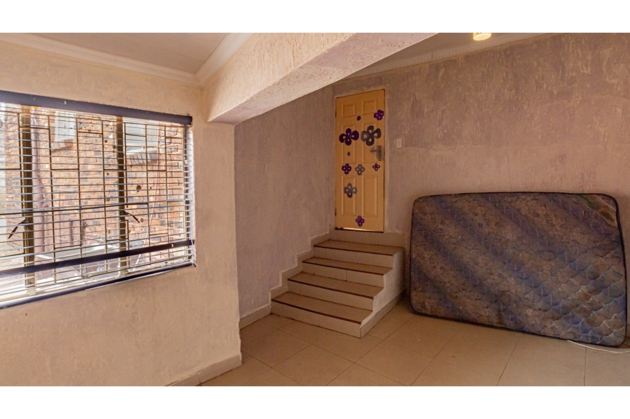 5 Bedroom Property for Sale in Naturena Gauteng