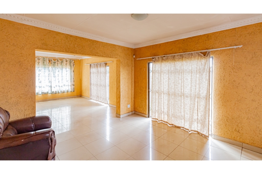 5 Bedroom Property for Sale in Naturena Gauteng