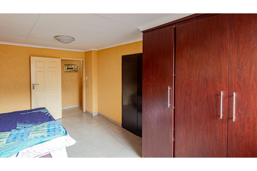 5 Bedroom Property for Sale in Naturena Gauteng