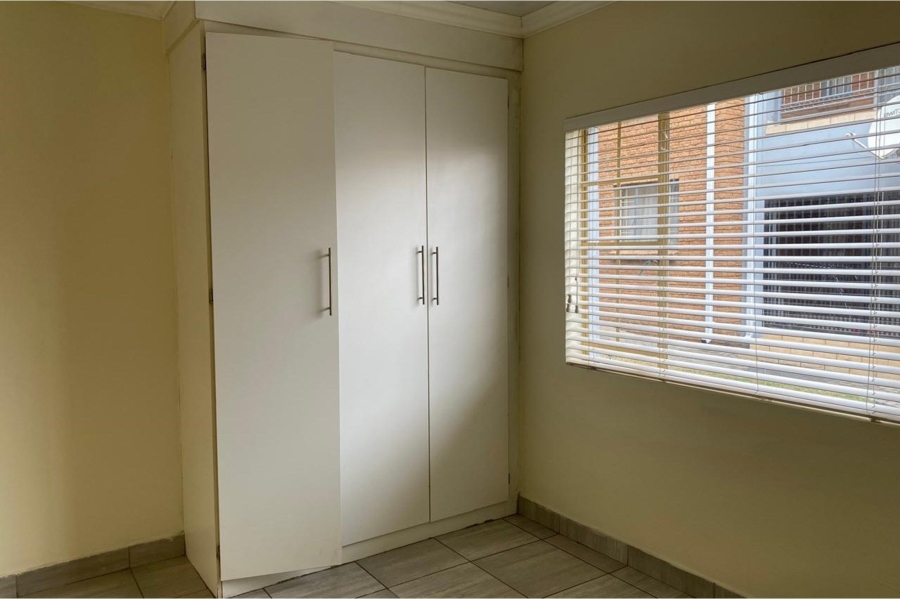 To Let 2 Bedroom Property for Rent in Vorna Valley Gauteng