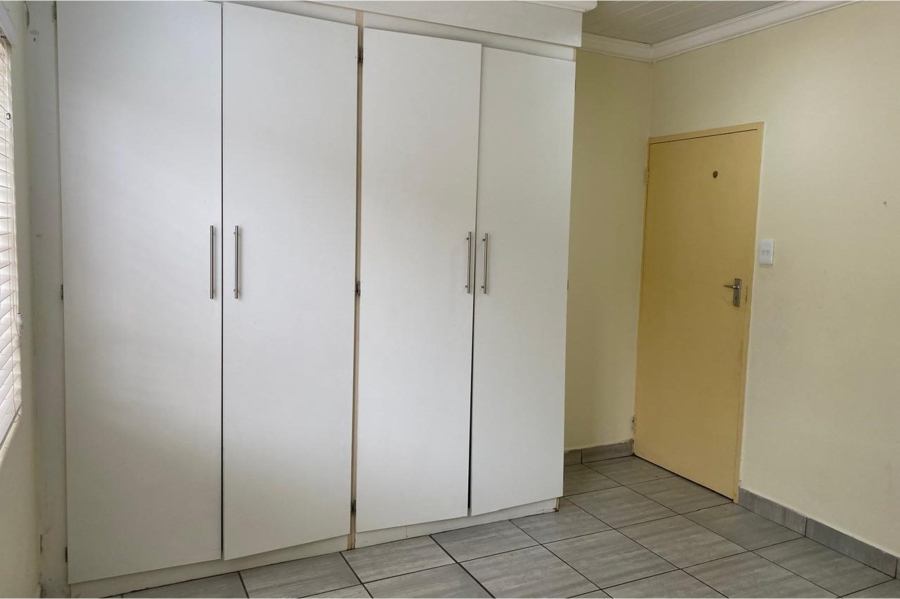 To Let 2 Bedroom Property for Rent in Vorna Valley Gauteng