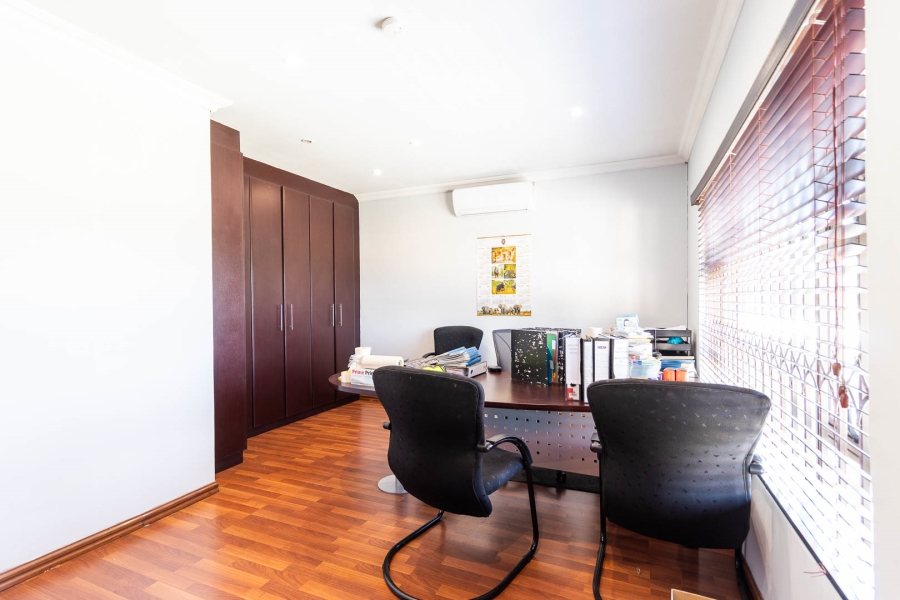 Commercial Property for Sale in New Redruth Gauteng