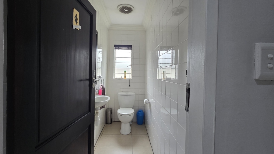 To Let commercial Property for Rent in Wierda Park Gauteng