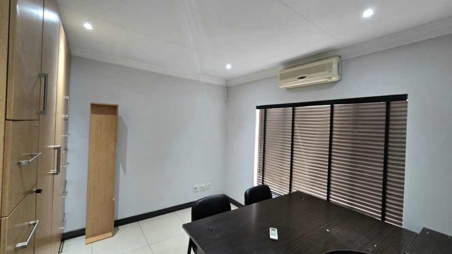 To Let commercial Property for Rent in Wierda Park Gauteng