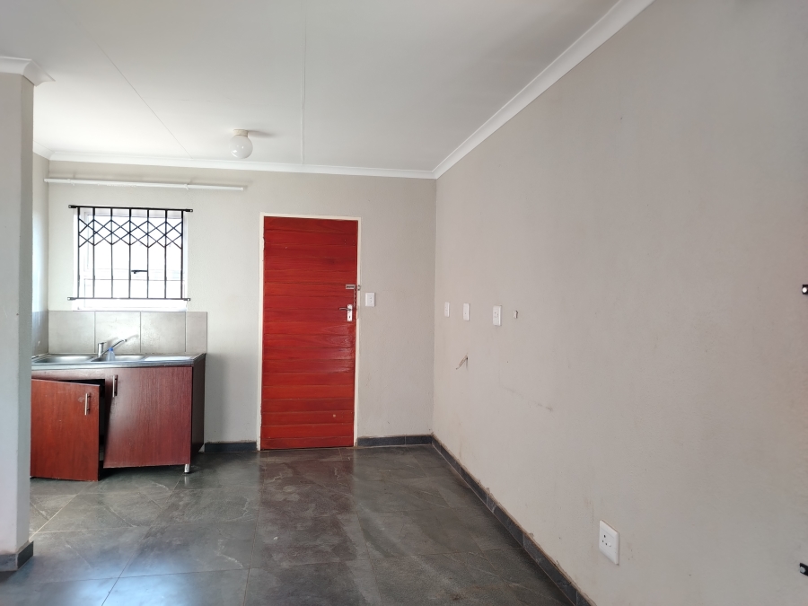 2 Bedroom Property for Sale in Alliance Gauteng