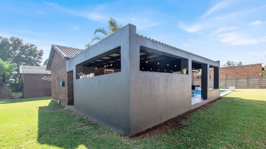 3 Bedroom Property for Sale in Sunward Park Gauteng