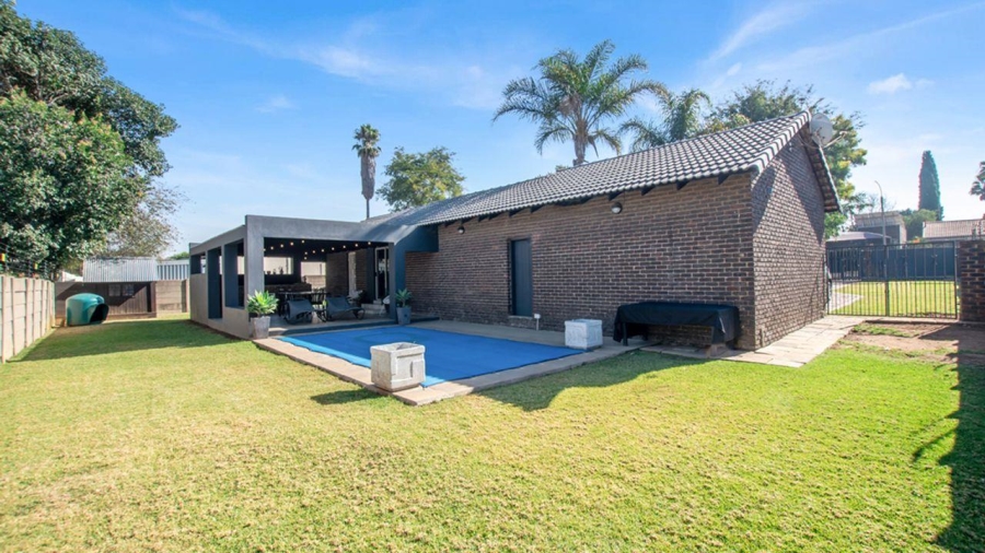 3 Bedroom Property for Sale in Sunward Park Gauteng