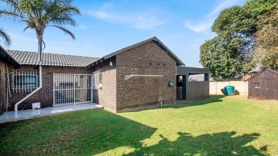 3 Bedroom Property for Sale in Sunward Park Gauteng
