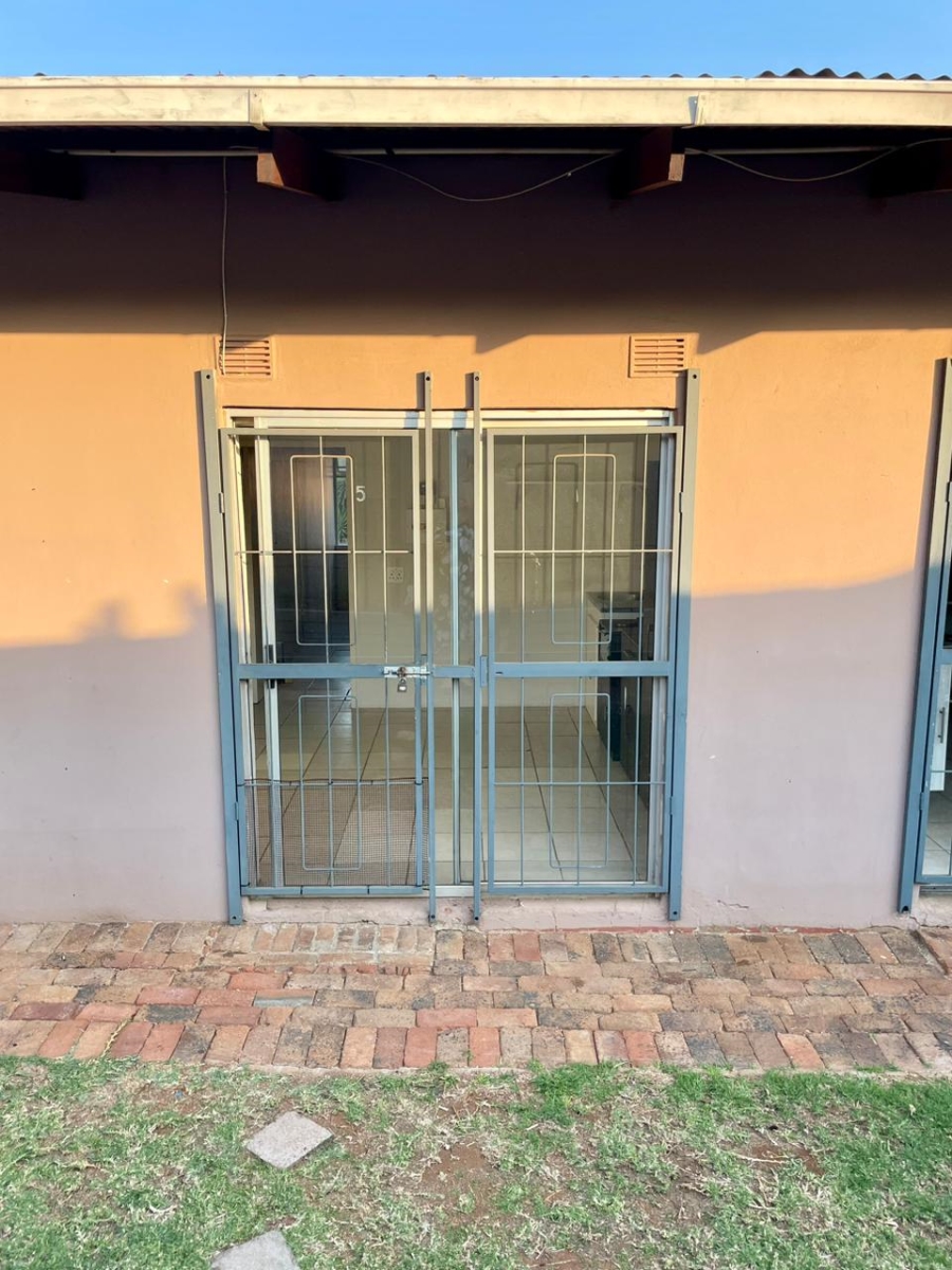 To Let 1 Bedroom Property for Rent in Wonderboom South Gauteng
