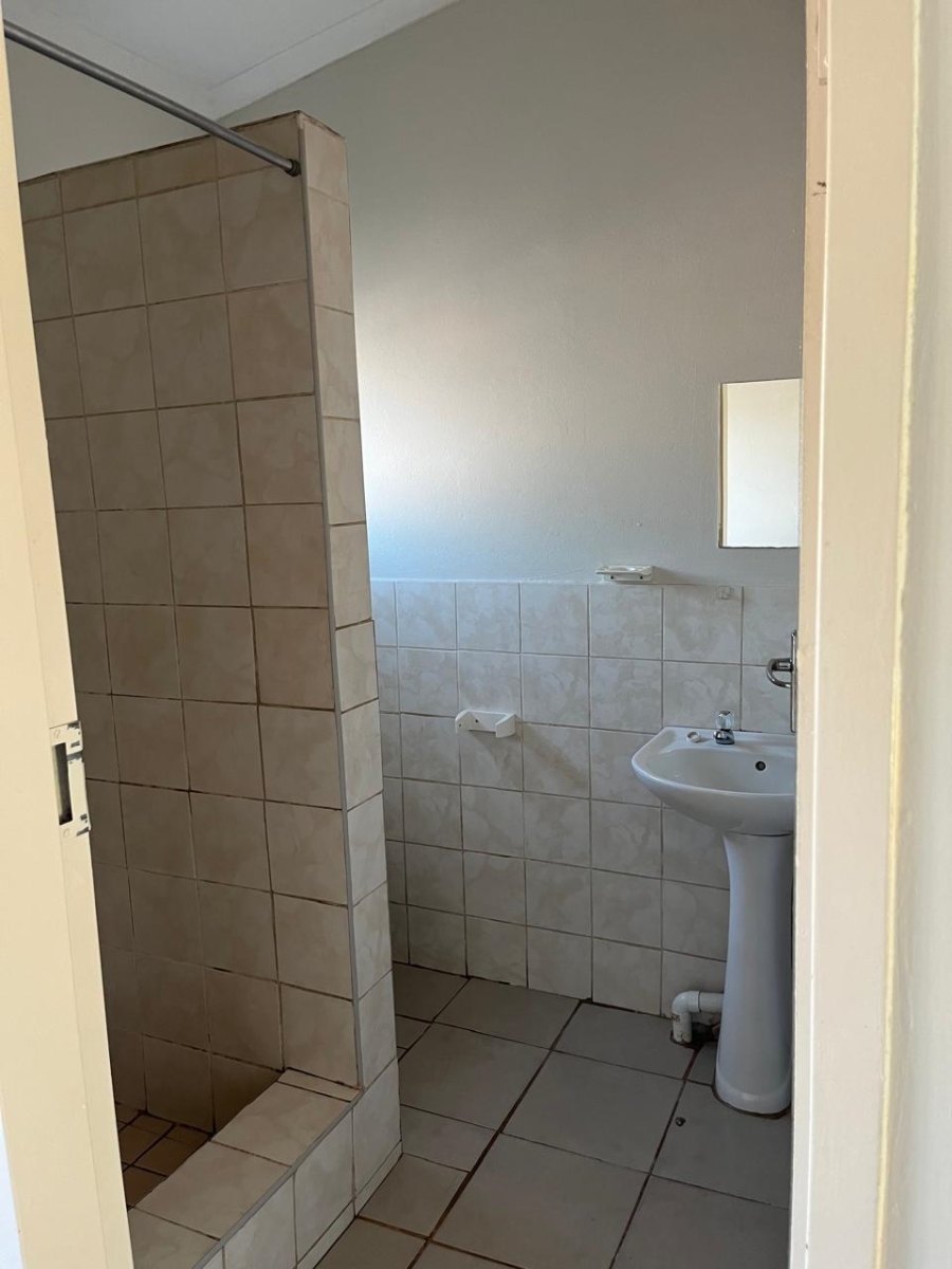 To Let 1 Bedroom Property for Rent in Wonderboom South Gauteng