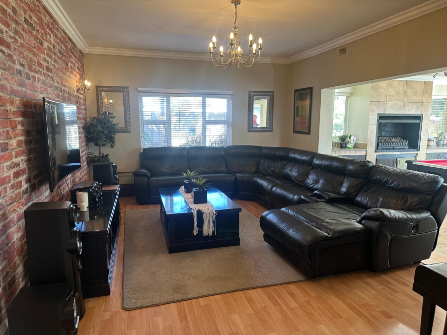 4 Bedroom Property for Sale in Dunvegan Gauteng