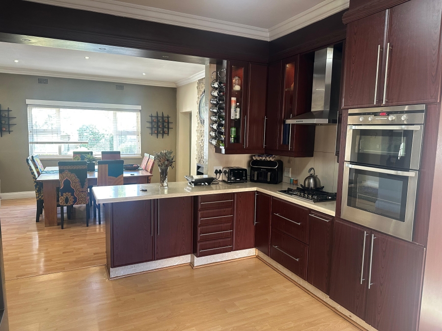 4 Bedroom Property for Sale in Dunvegan Gauteng