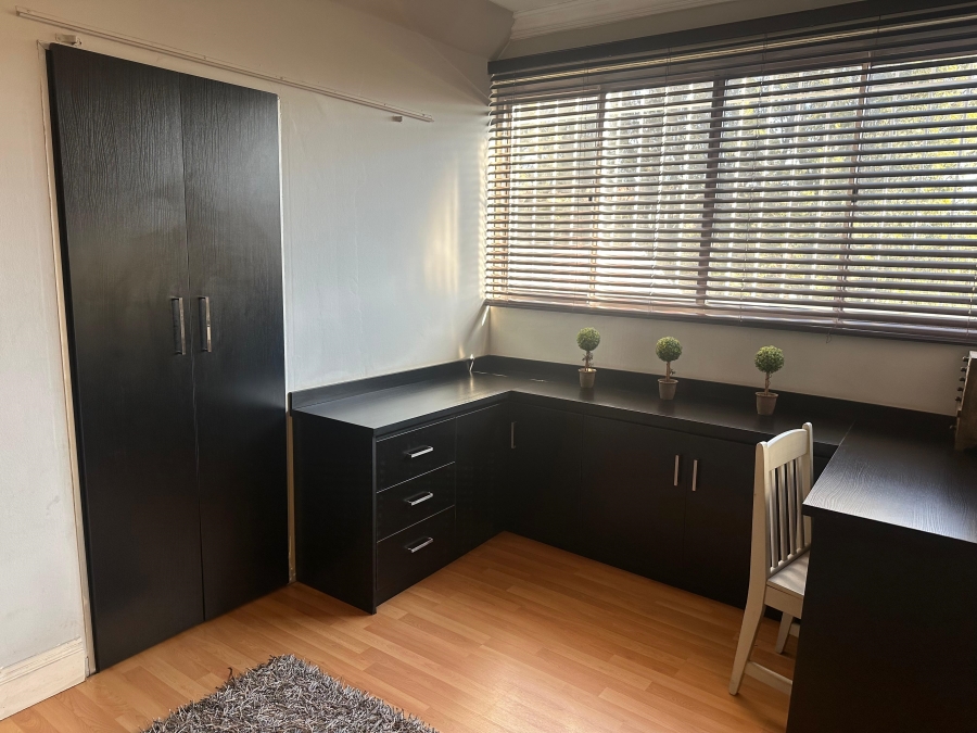 4 Bedroom Property for Sale in Dunvegan Gauteng