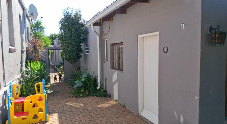 2 Bedroom Property for Sale in Melville Gauteng