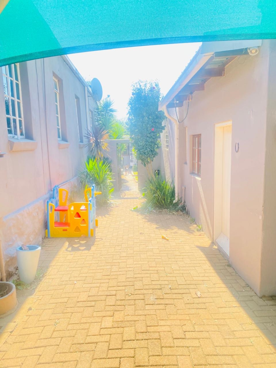 2 Bedroom Property for Sale in Melville Gauteng