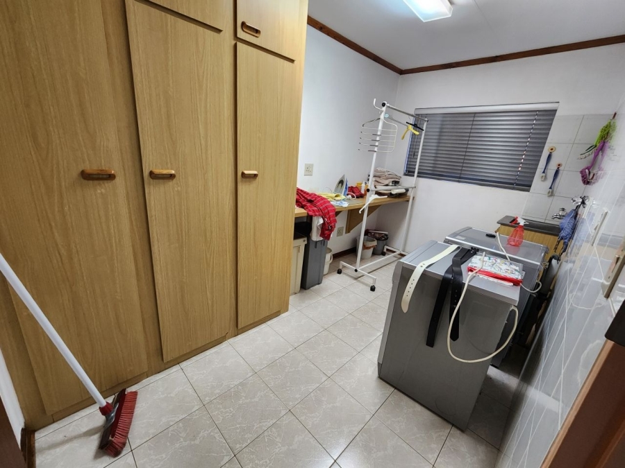 5 Bedroom Property for Sale in Bartlett Gauteng