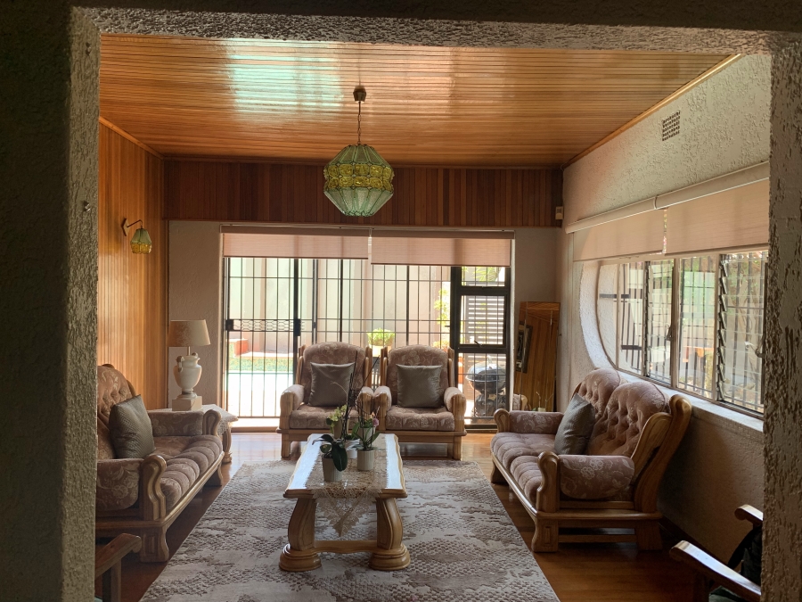 4 Bedroom Property for Sale in Cyrildene Gauteng