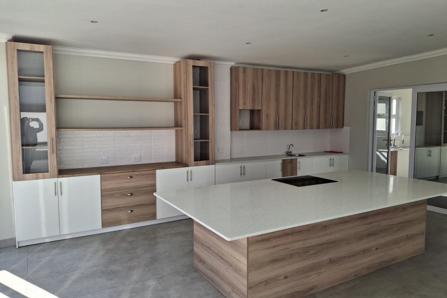 5 Bedroom Property for Sale in Wierda Park Gauteng