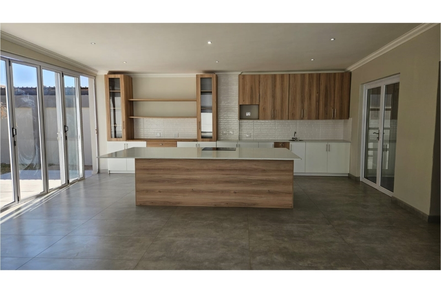 5 Bedroom Property for Sale in Wierda Park Gauteng