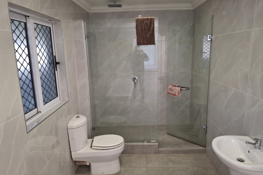5 Bedroom Property for Sale in Wierda Park Gauteng