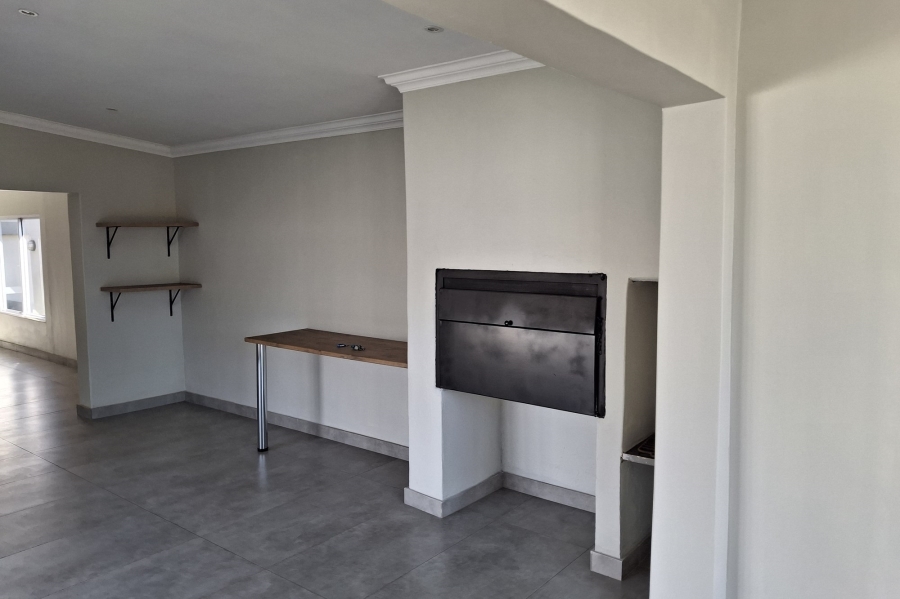5 Bedroom Property for Sale in Wierda Park Gauteng