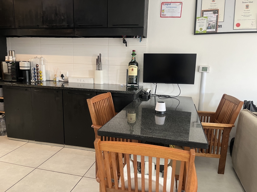 2 Bedroom Property for Sale in Albertsdal Gauteng