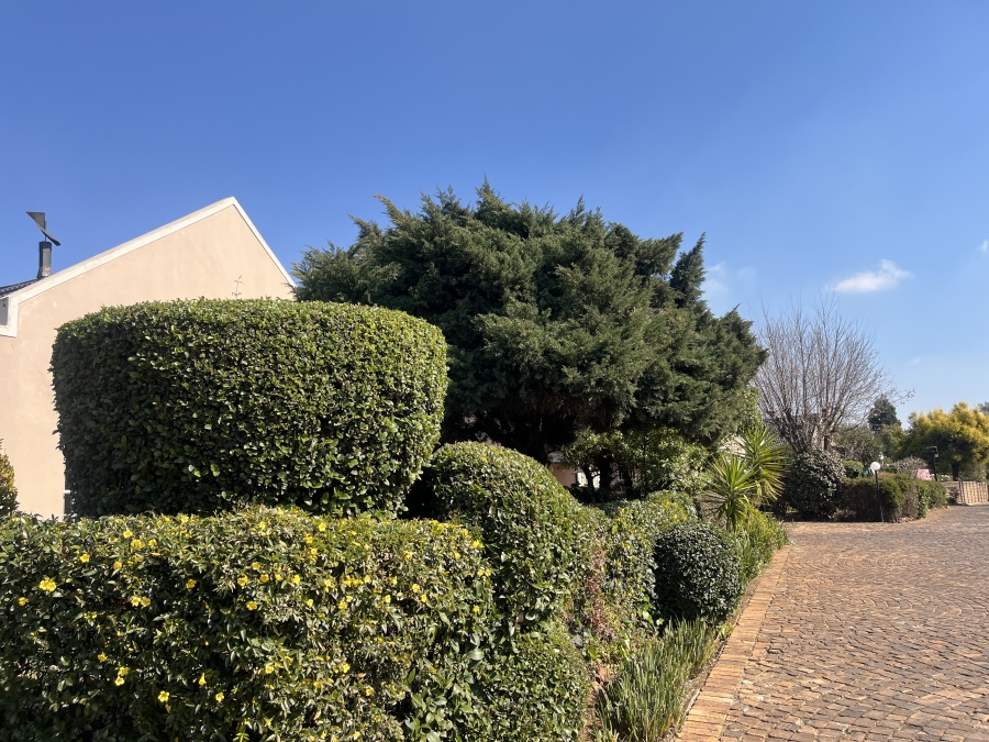 2 Bedroom Property for Sale in Albertsdal Gauteng