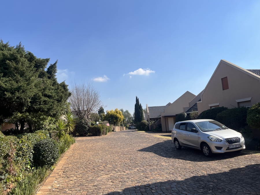 2 Bedroom Property for Sale in Albertsdal Gauteng