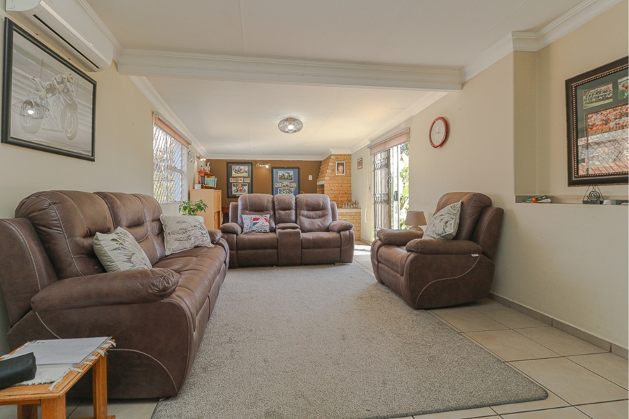 3 Bedroom Property for Sale in Selection Park Gauteng