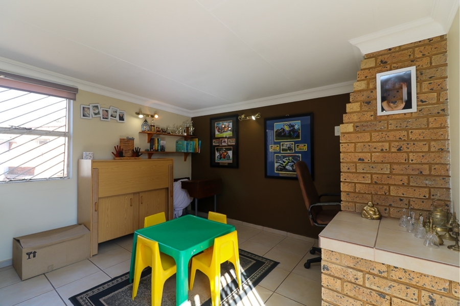 3 Bedroom Property for Sale in Selection Park Gauteng