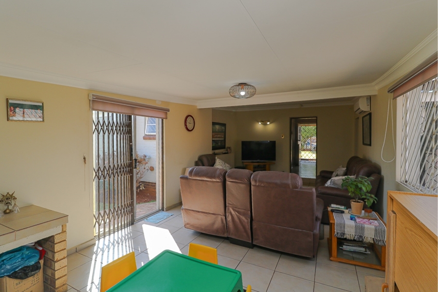 3 Bedroom Property for Sale in Selection Park Gauteng