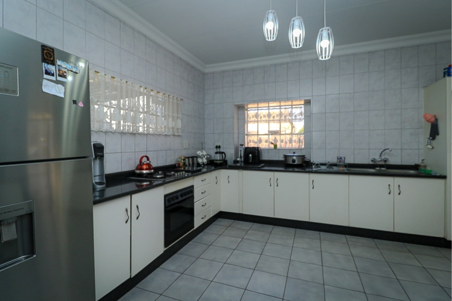 3 Bedroom Property for Sale in Selection Park Gauteng
