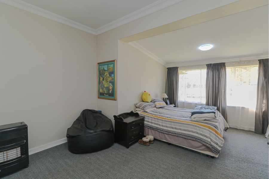 3 Bedroom Property for Sale in Selection Park Gauteng