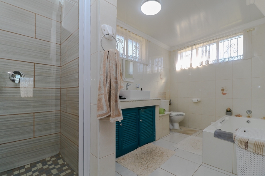 3 Bedroom Property for Sale in Selection Park Gauteng