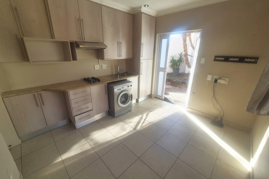 To Let 1 Bedroom Property for Rent in Norscot Gauteng