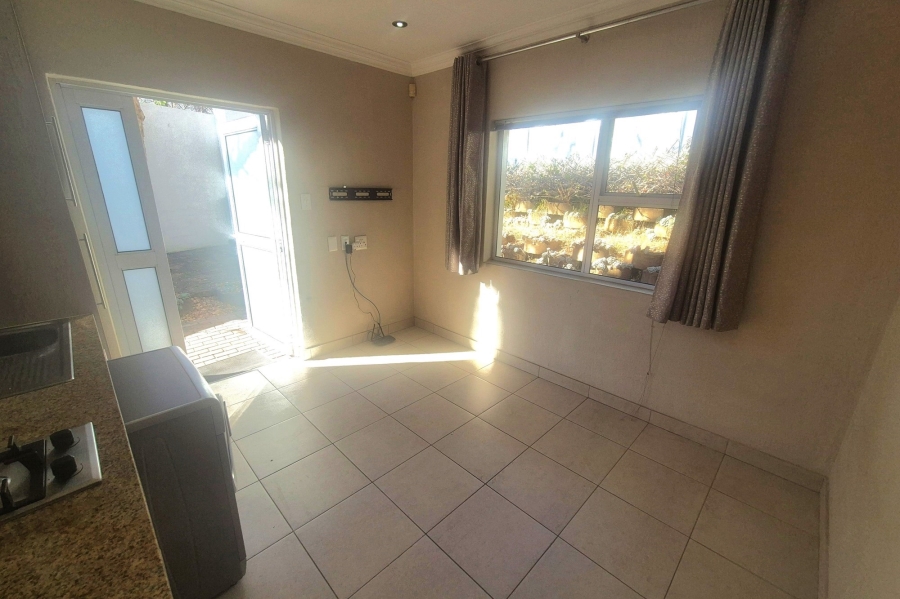 To Let 1 Bedroom Property for Rent in Norscot Gauteng