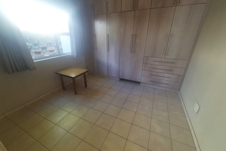 To Let 1 Bedroom Property for Rent in Norscot Gauteng