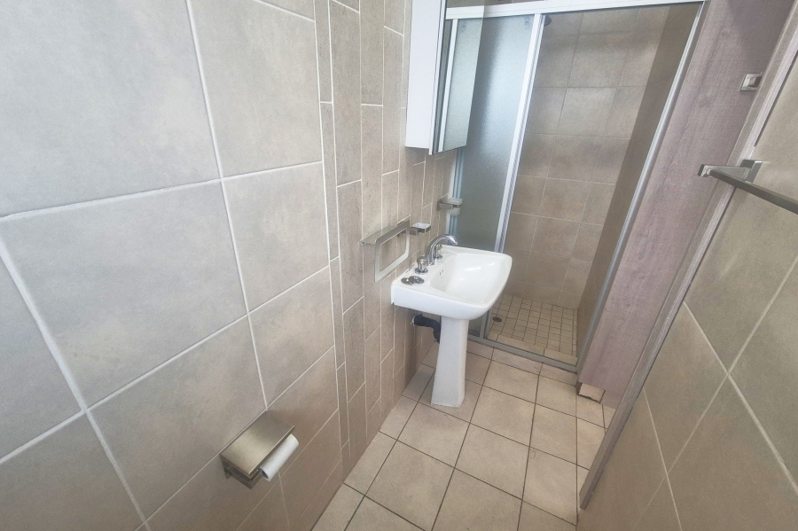 To Let 1 Bedroom Property for Rent in Norscot Gauteng